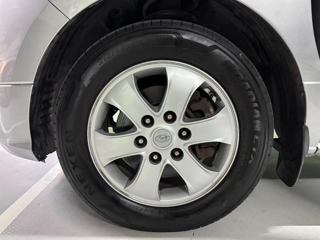 Hyundai Starex — photo 18