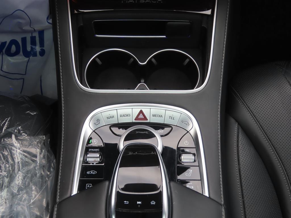 Mercedes-Benz S-Class — photo 13