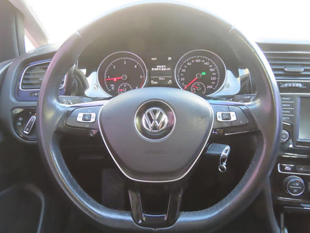 Volkswagen Golf — photo 09