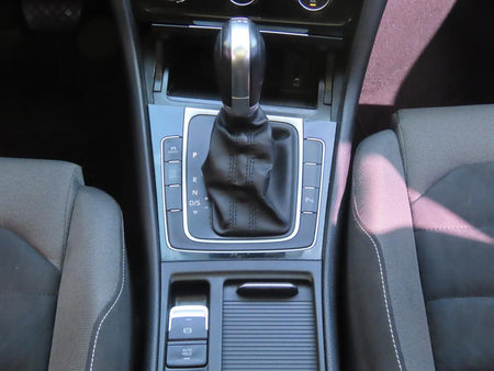 Volkswagen Golf — photo 11