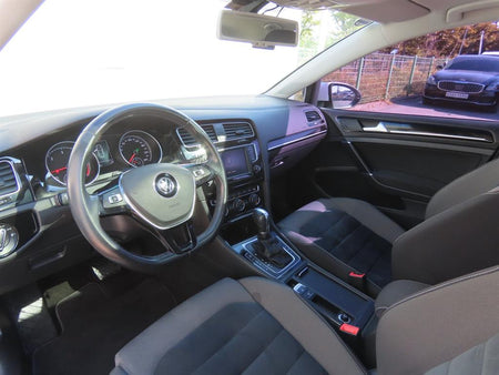 Volkswagen Golf — photo 15