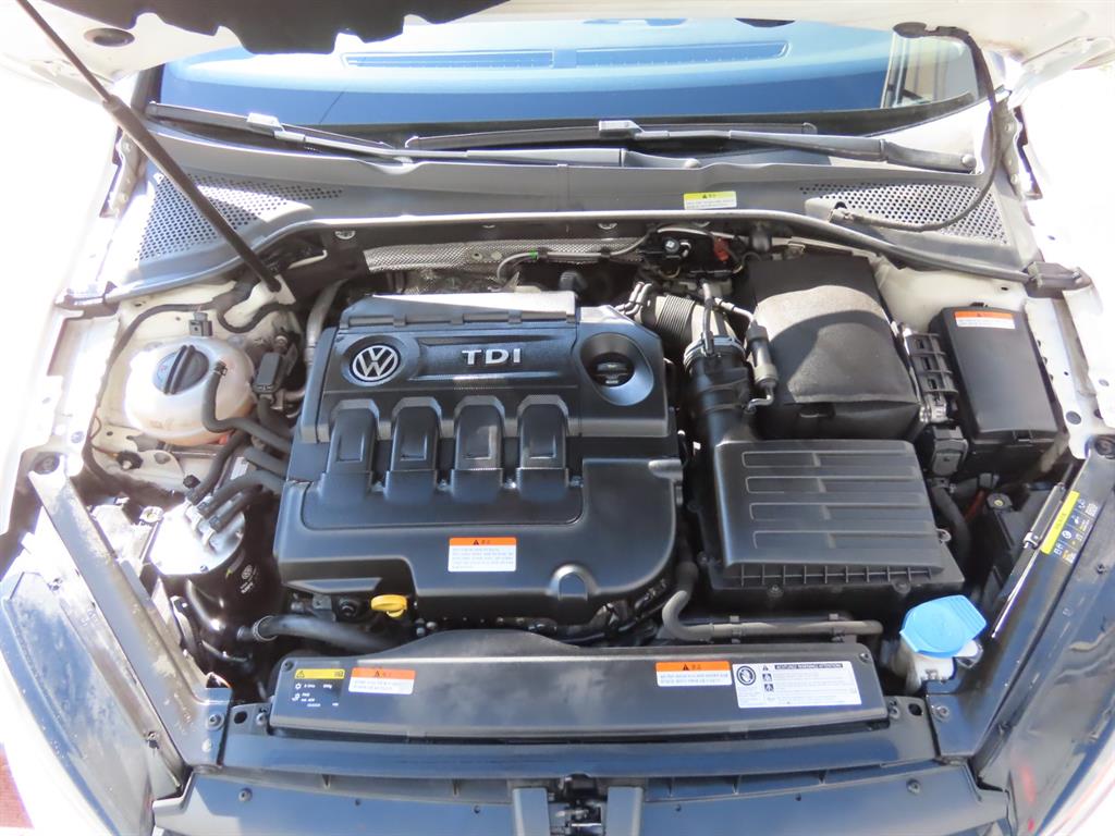 Volkswagen Golf — photo 19