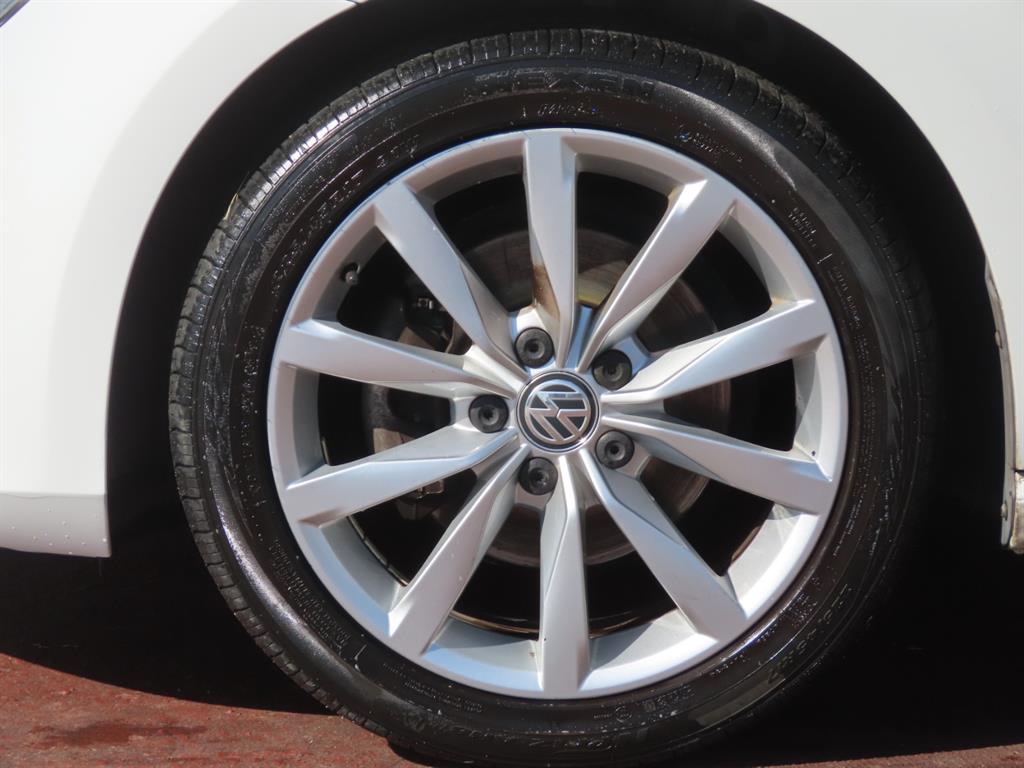 Volkswagen Golf — photo 20