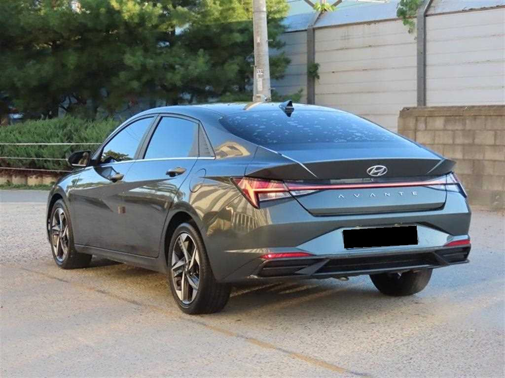 Hyundai Avante — photo 03