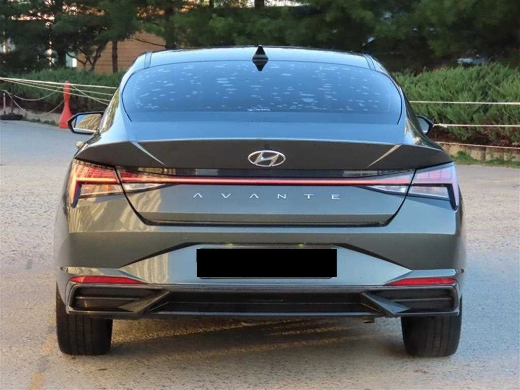 Hyundai Avante — photo 04
