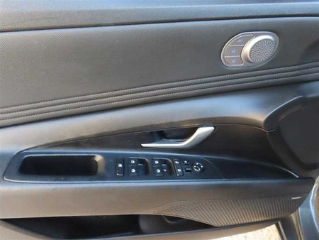 Hyundai Avante — photo 06