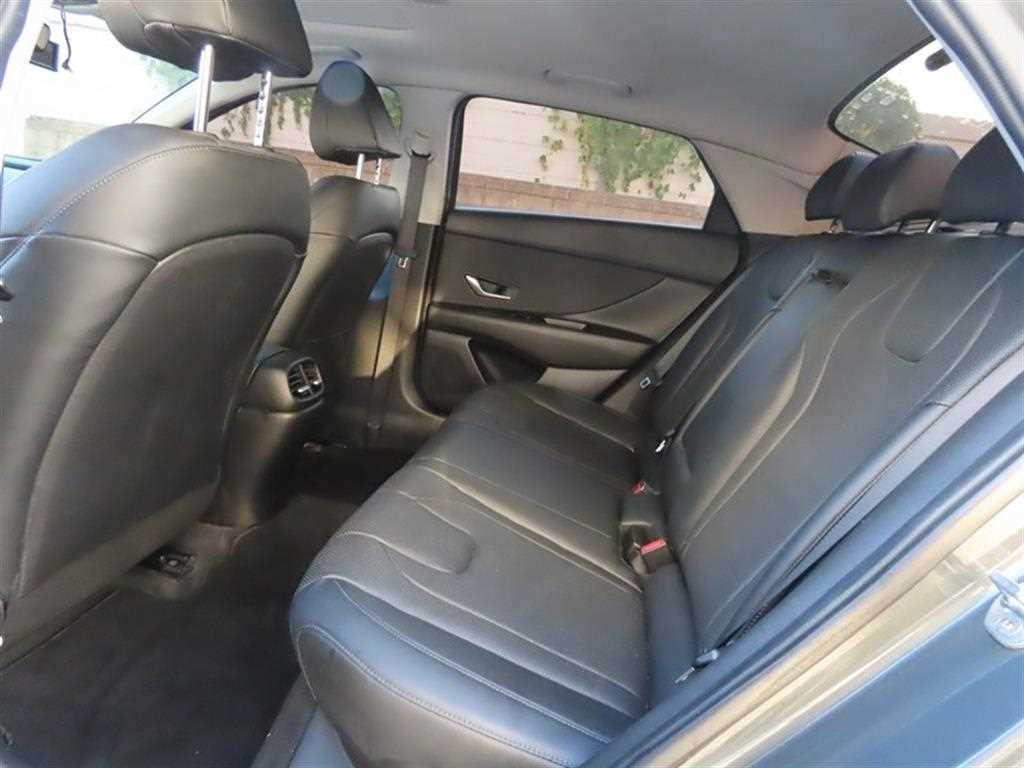 Hyundai Avante — photo 07