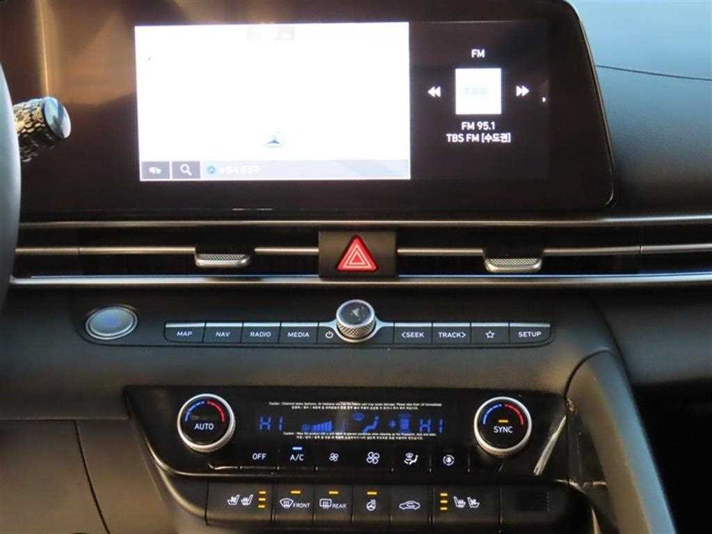 Hyundai Avante — photo 10