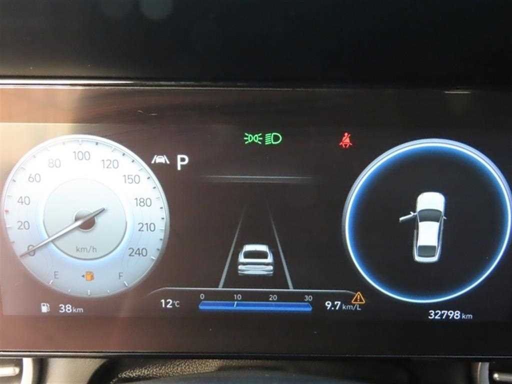 Hyundai Avante — photo 12