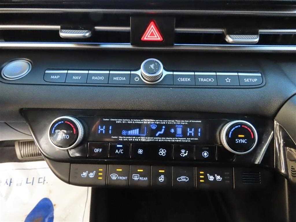 Hyundai Avante — photo 15