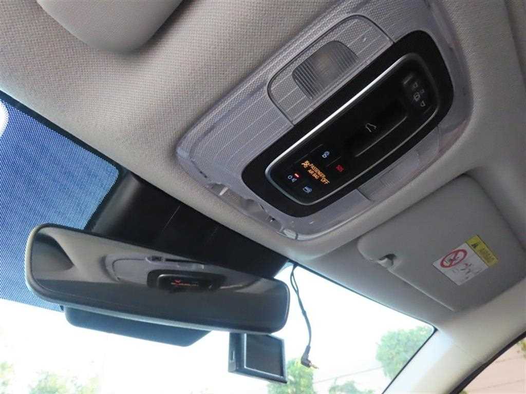 Hyundai Avante — photo 17