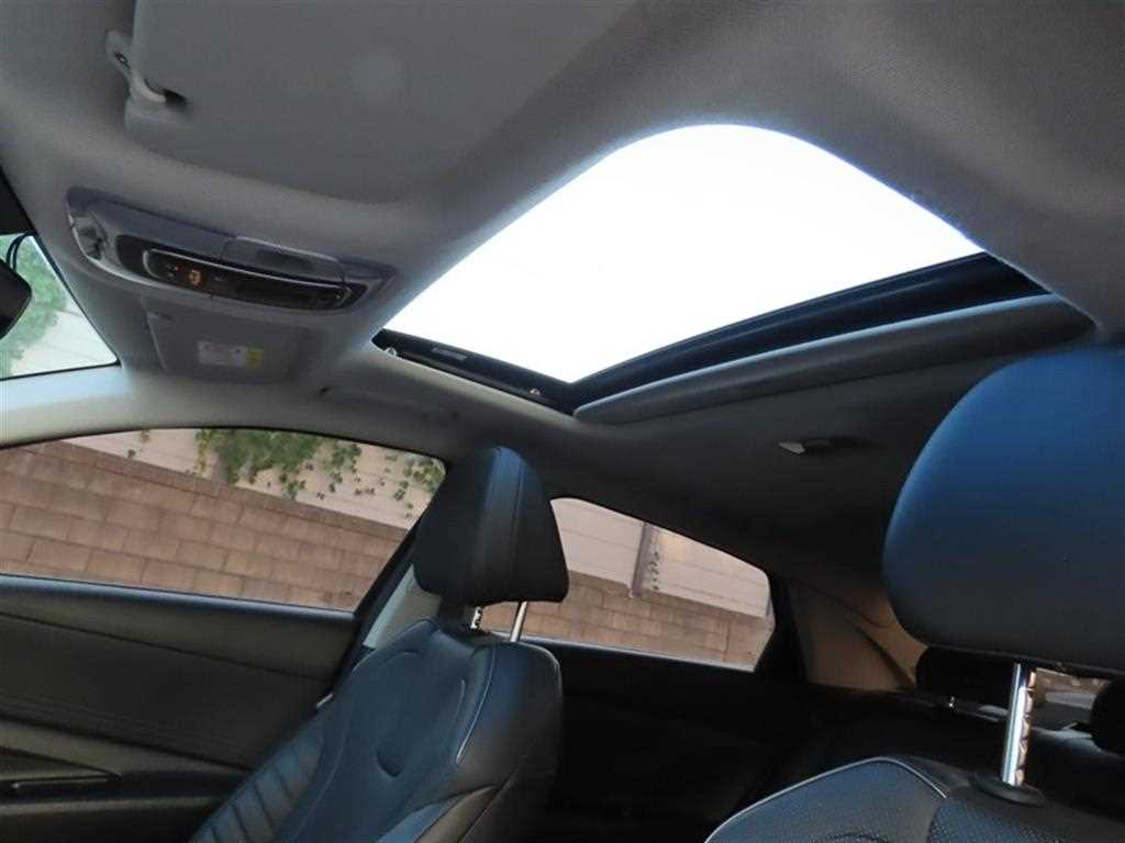 Hyundai Avante — photo 18