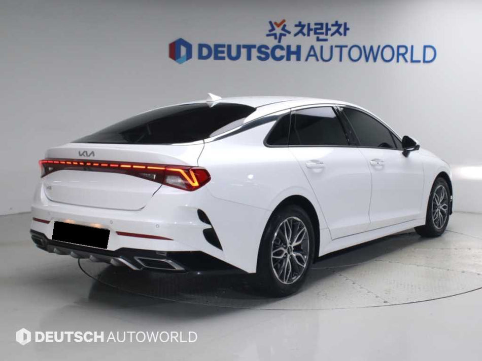 Kia K5 — photo 02