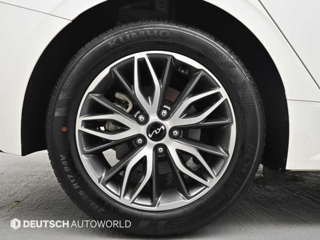 Kia K5 — photo 05