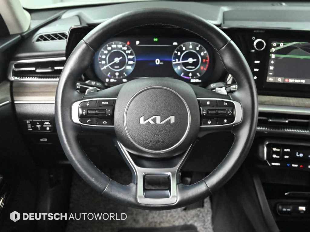 Kia K5 — photo 13