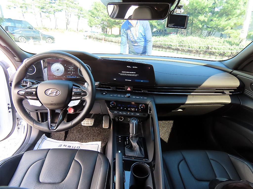 Hyundai Avante — photo 07