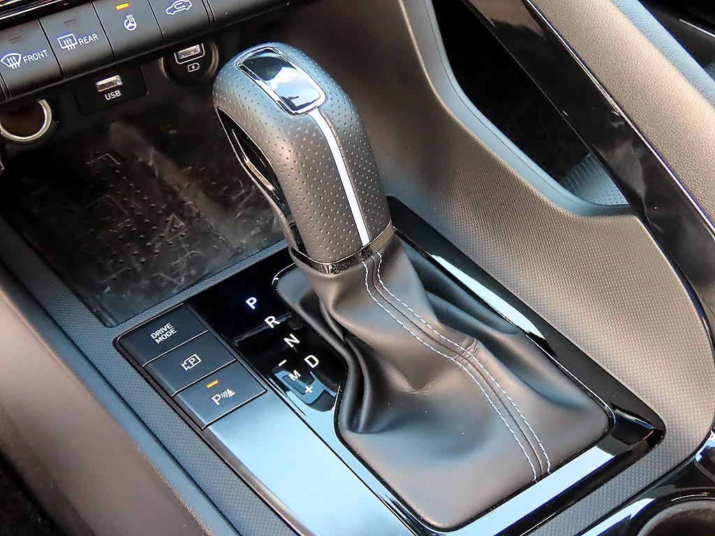 Hyundai Avante — photo 10