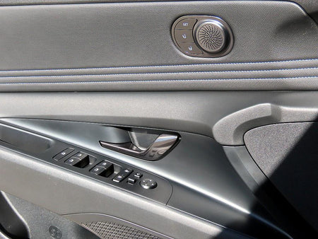 Hyundai Avante — photo 11