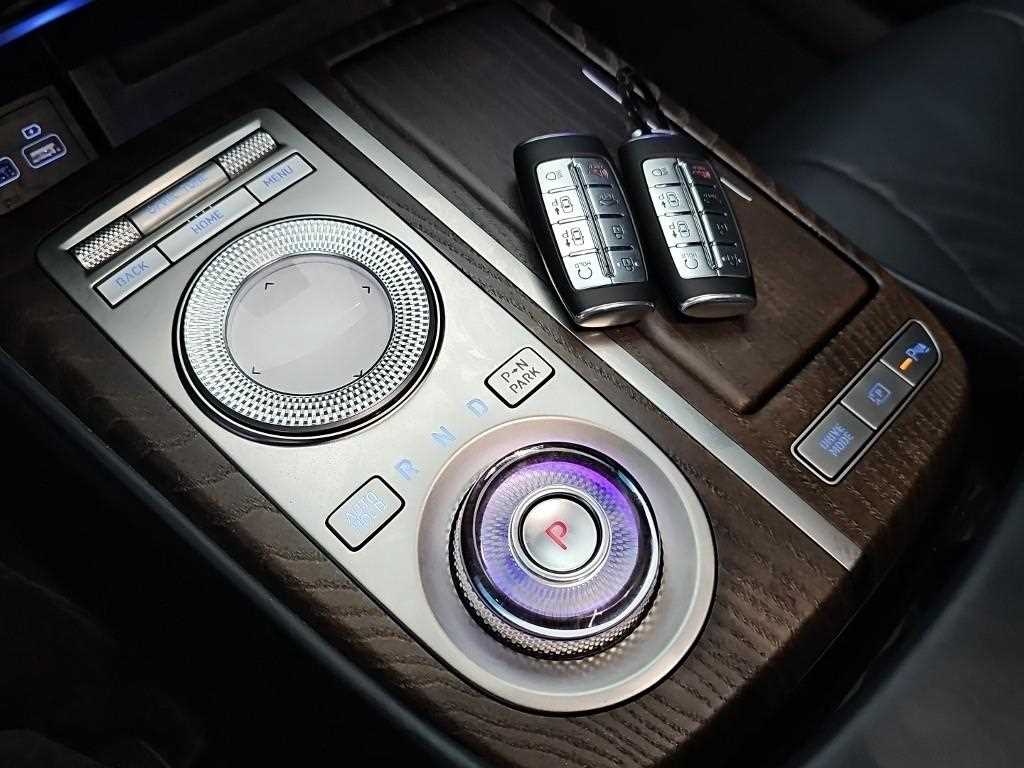 Genesis G80 — photo 08