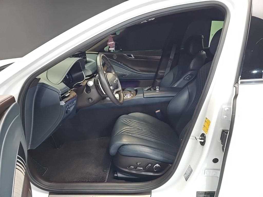 Genesis G80 — photo 12
