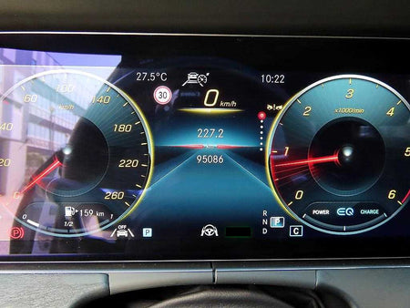 Mercedes-Benz E-Class — photo 09