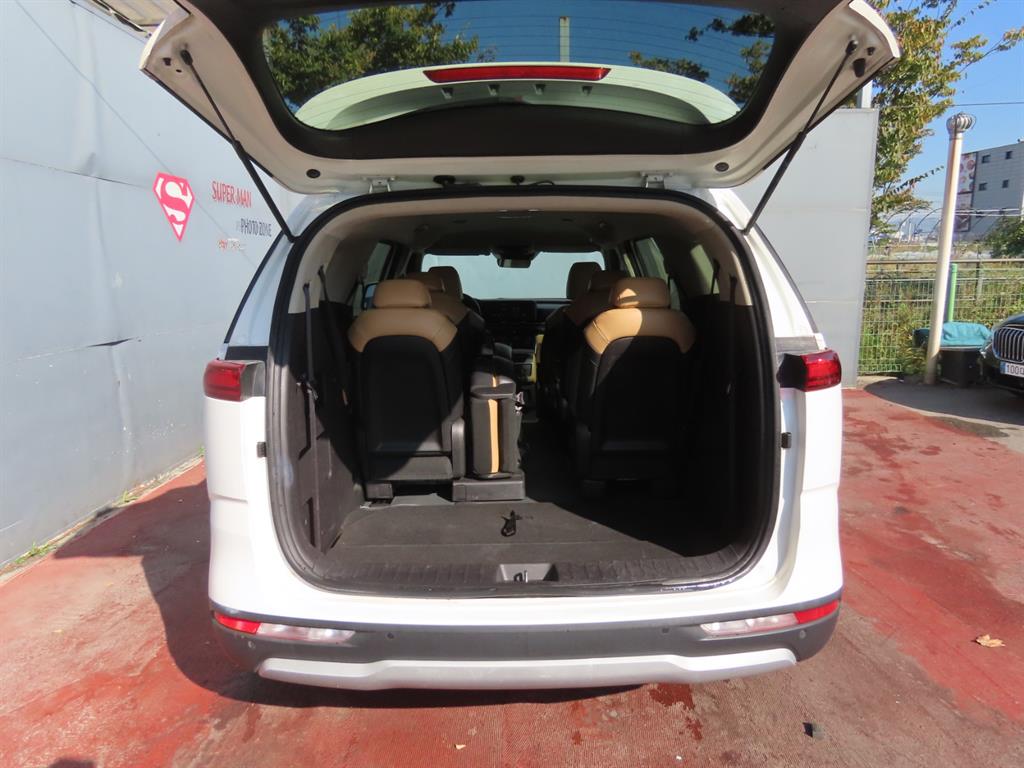 Kia Carnival — photo 05