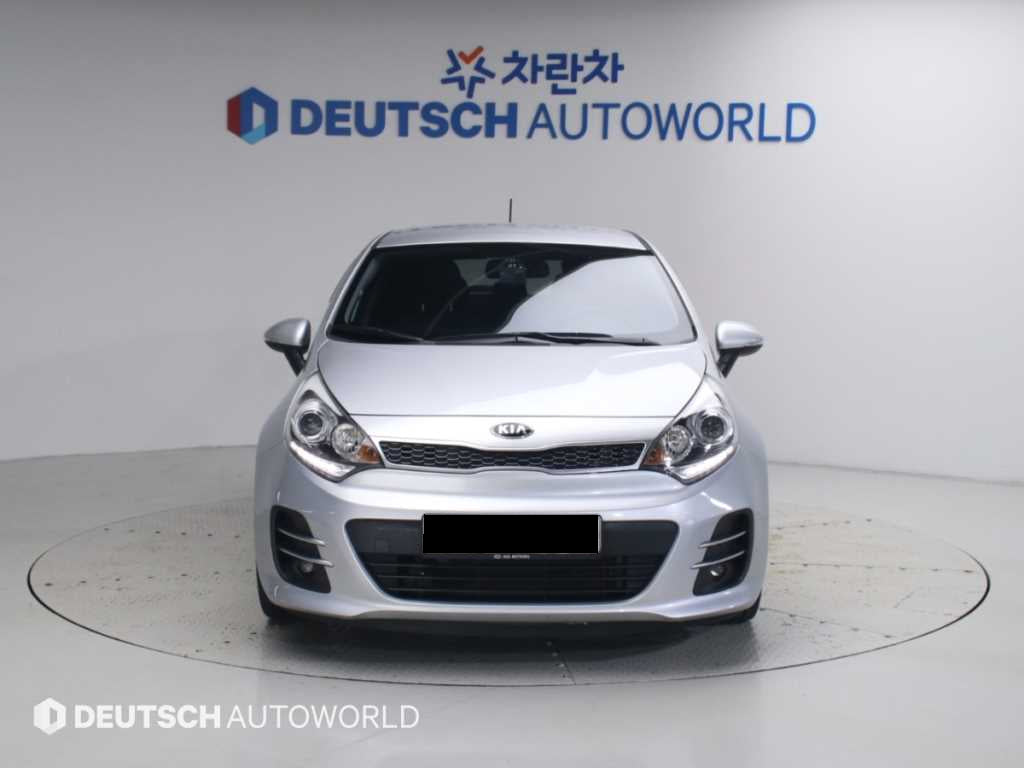 Kia pride — photo 03