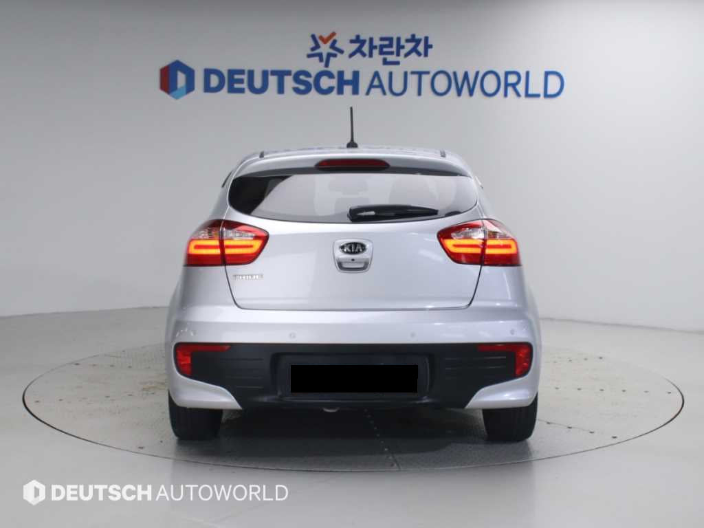 Kia pride — photo 04