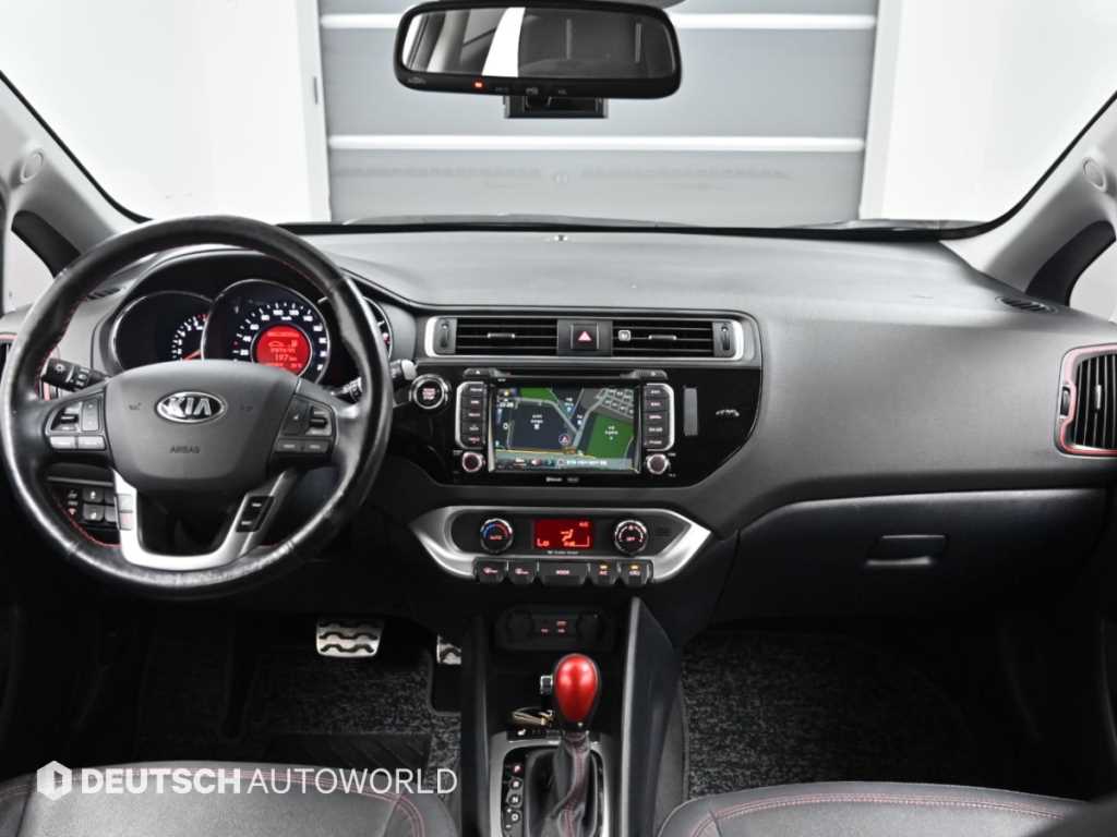 Kia pride — photo 07