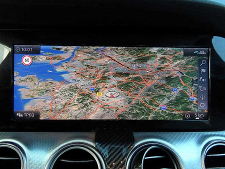 Mercedes-Benz E-Class — photo 14