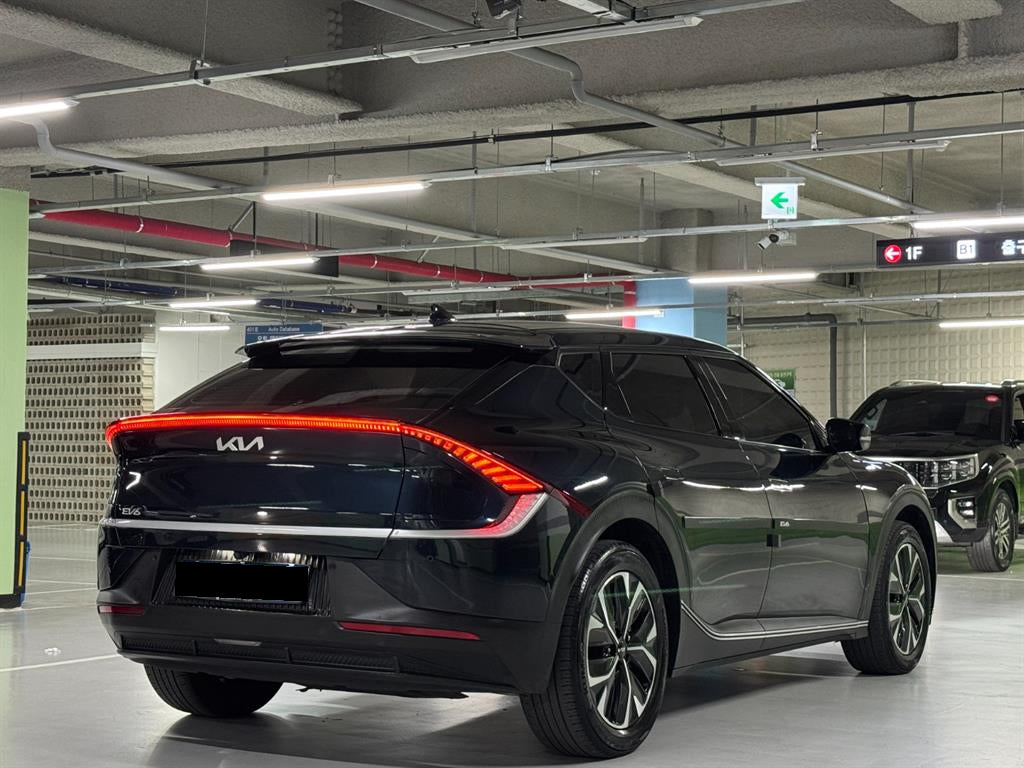 Kia EV6 — photo 03