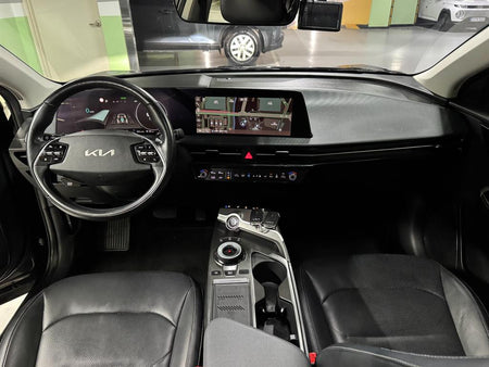 Kia EV6 — photo 08
