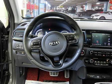 Kia Niro — photo 08