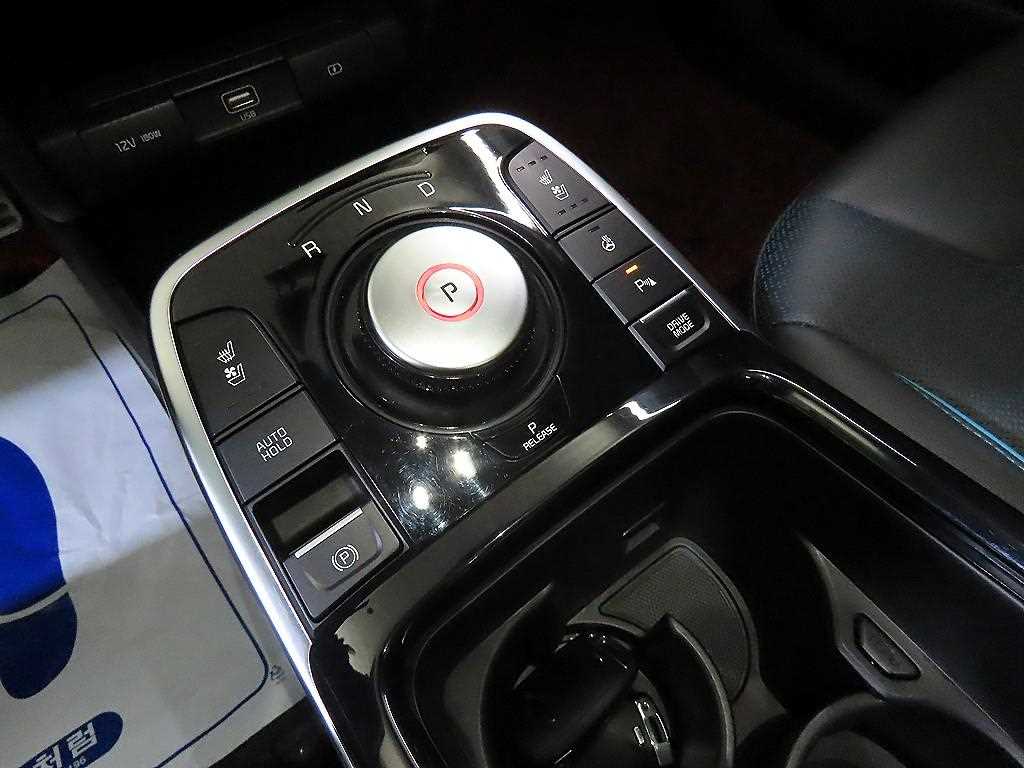 Kia Niro — photo 12