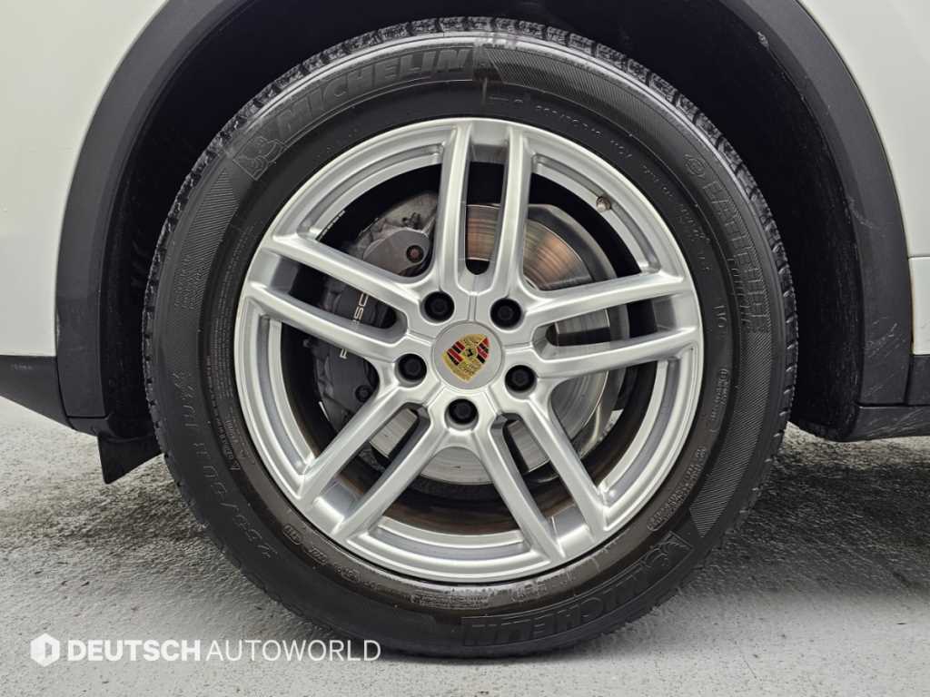 Porsche Cayenne — photo 05