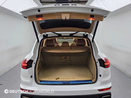 Porsche Cayenne — photo 19