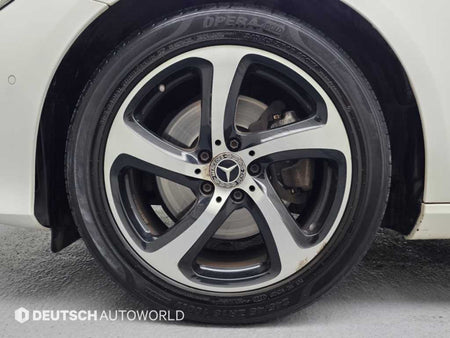 Mercedes-Benz E-Class — photo 05