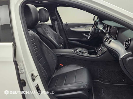 Mercedes-Benz E-Class — photo 10