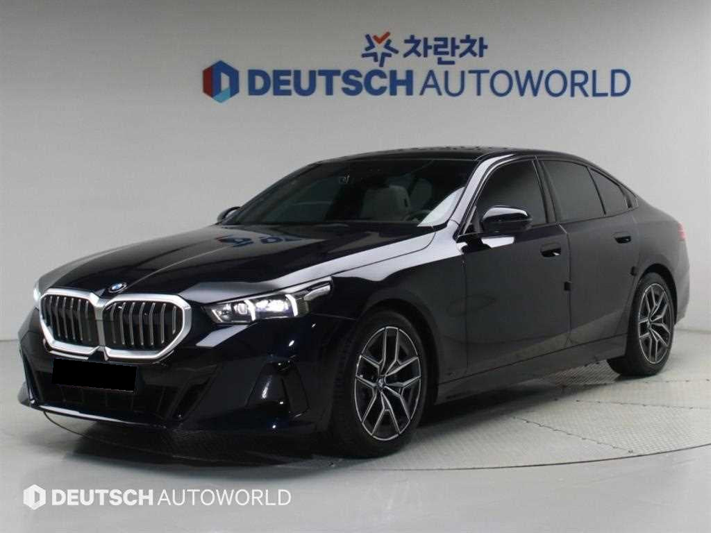BMW 5-Series — photo 03
