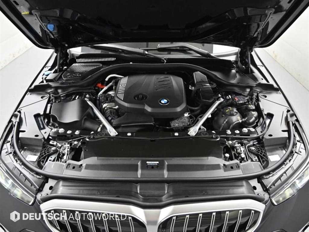 BMW 5-Series — photo 06