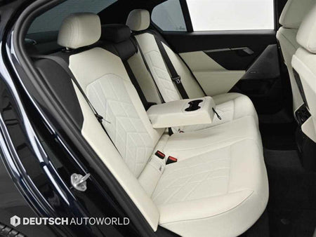 BMW 5-Series — photo 12