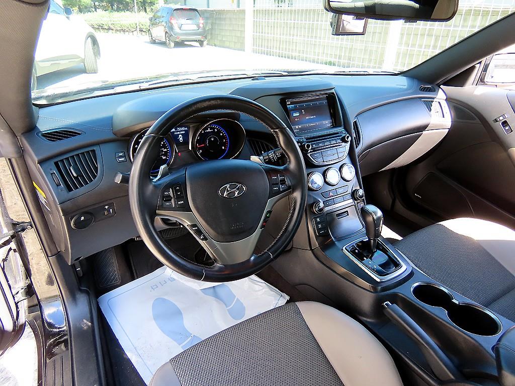 Hyundai Genesis — photo 07