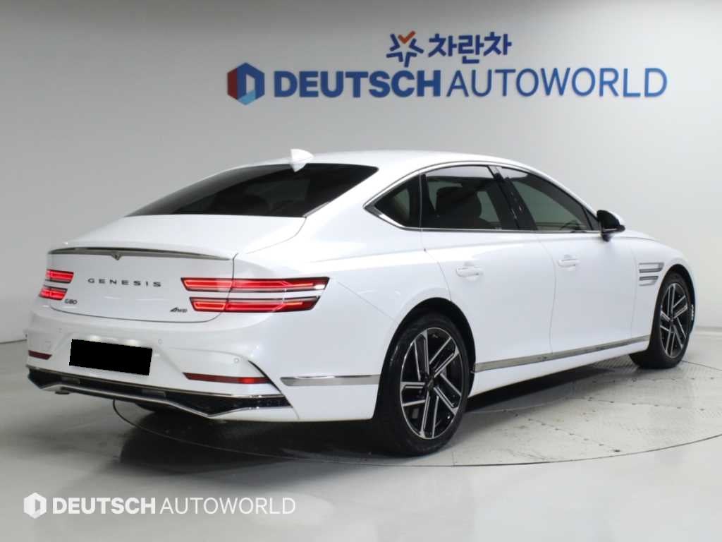 Genesis G80 — photo 02