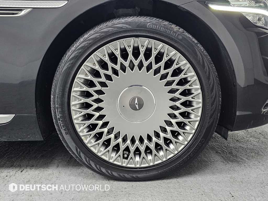 Genesis G90 — photo 05