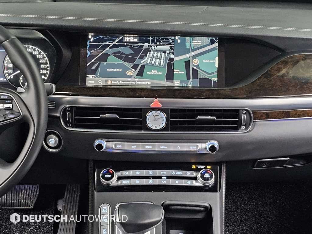 Genesis G90 — photo 14