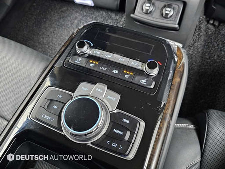 Genesis G90 — photo 16