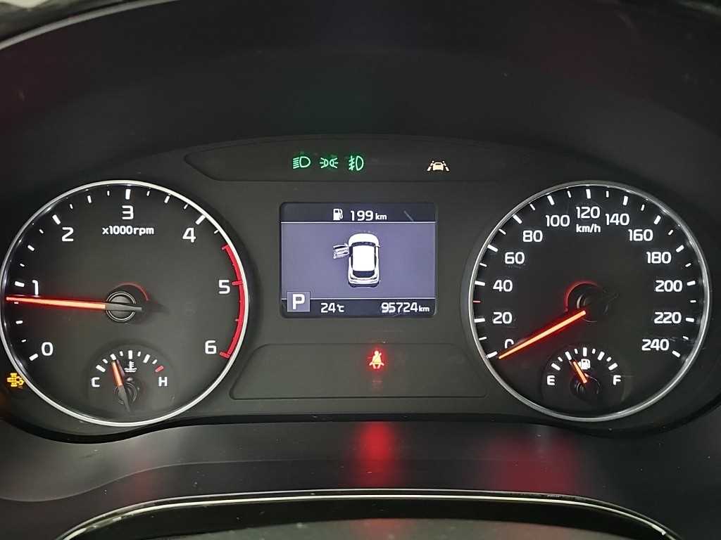 Kia Seltos — photo 06