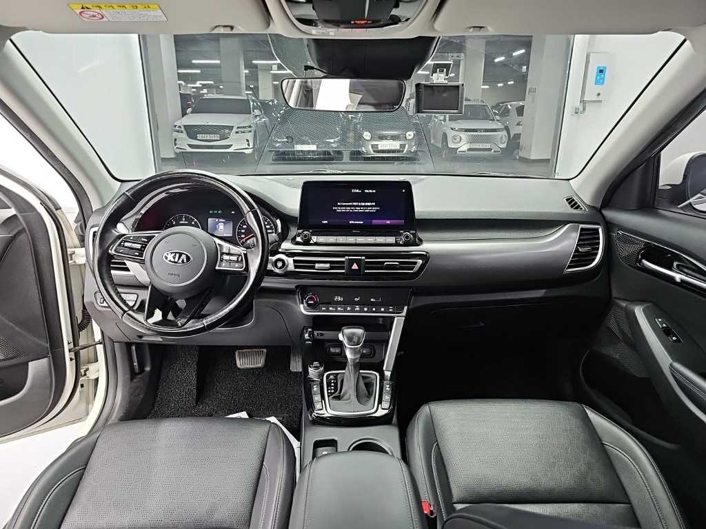 Kia Seltos — photo 07