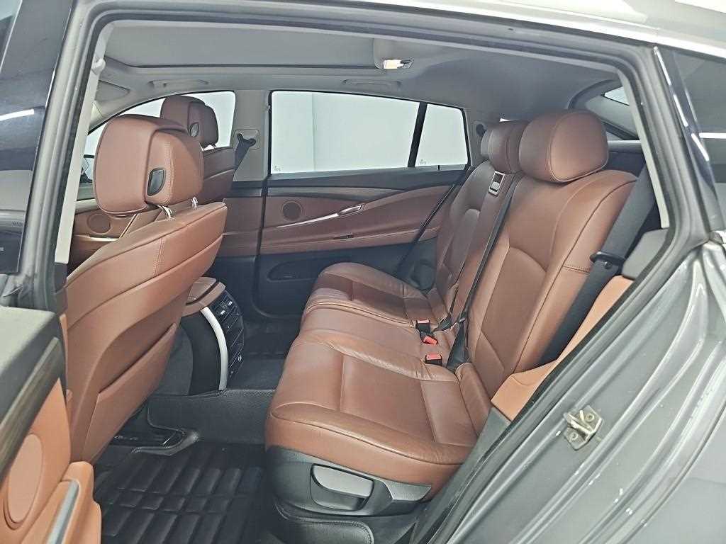 BMW Gran Turismo — photo 11