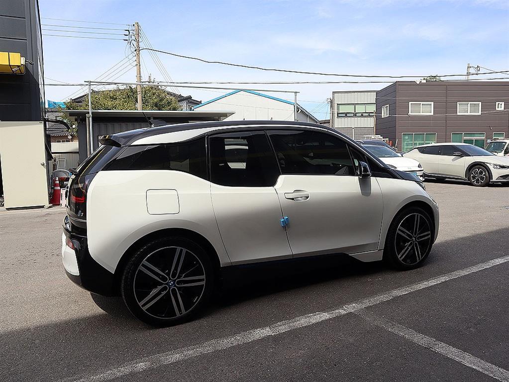 BMW i3 — photo 04